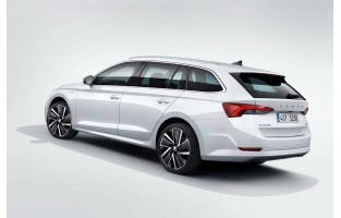 Tappetini in gomma Skoda Octavia IV Combi m-HEW Ibrido leggero (2020-presente) logo Hybrid